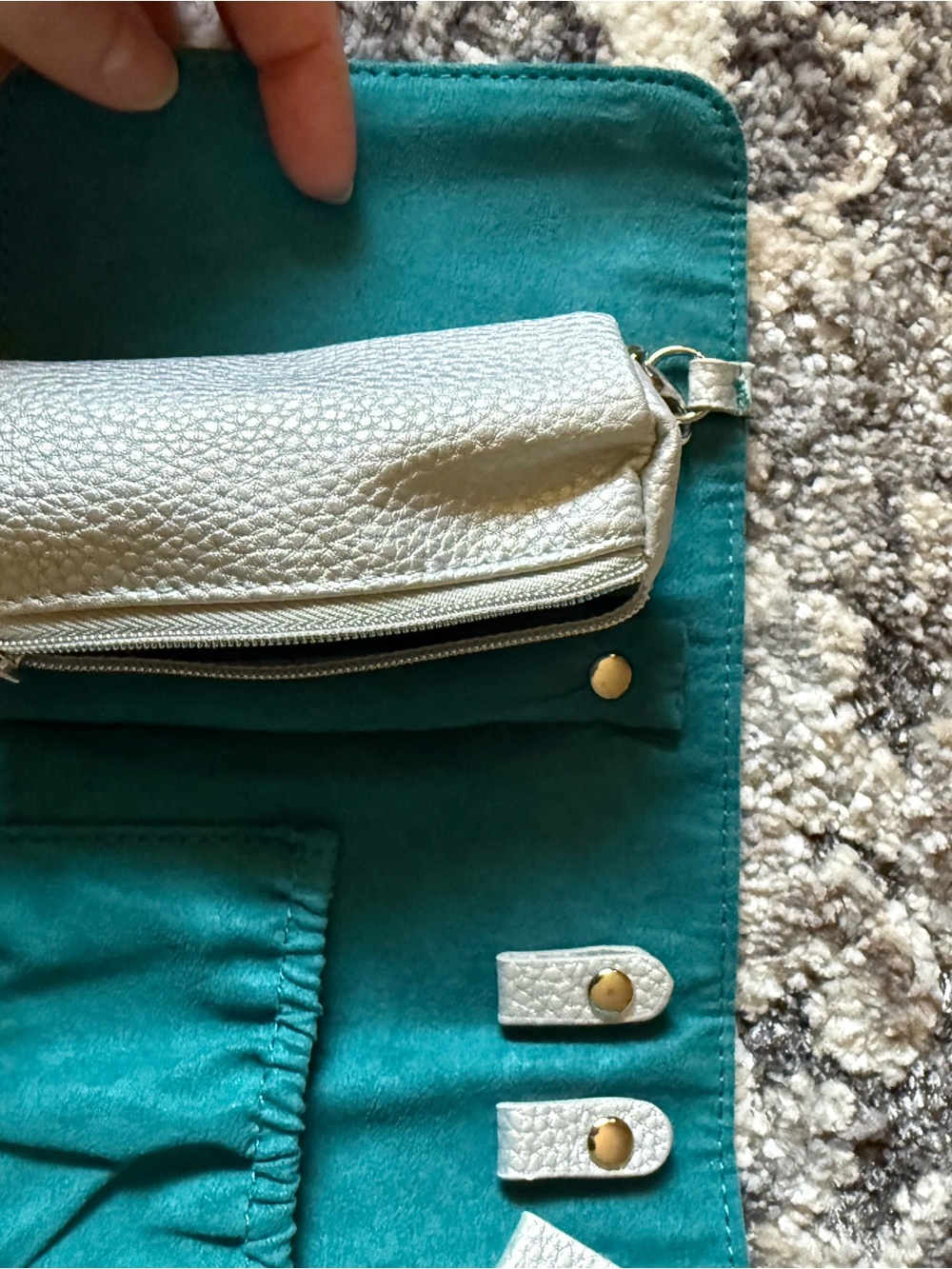 Rarely Used Swarovski Wrap Jewelry Case ๐ - Picture 4 of 5